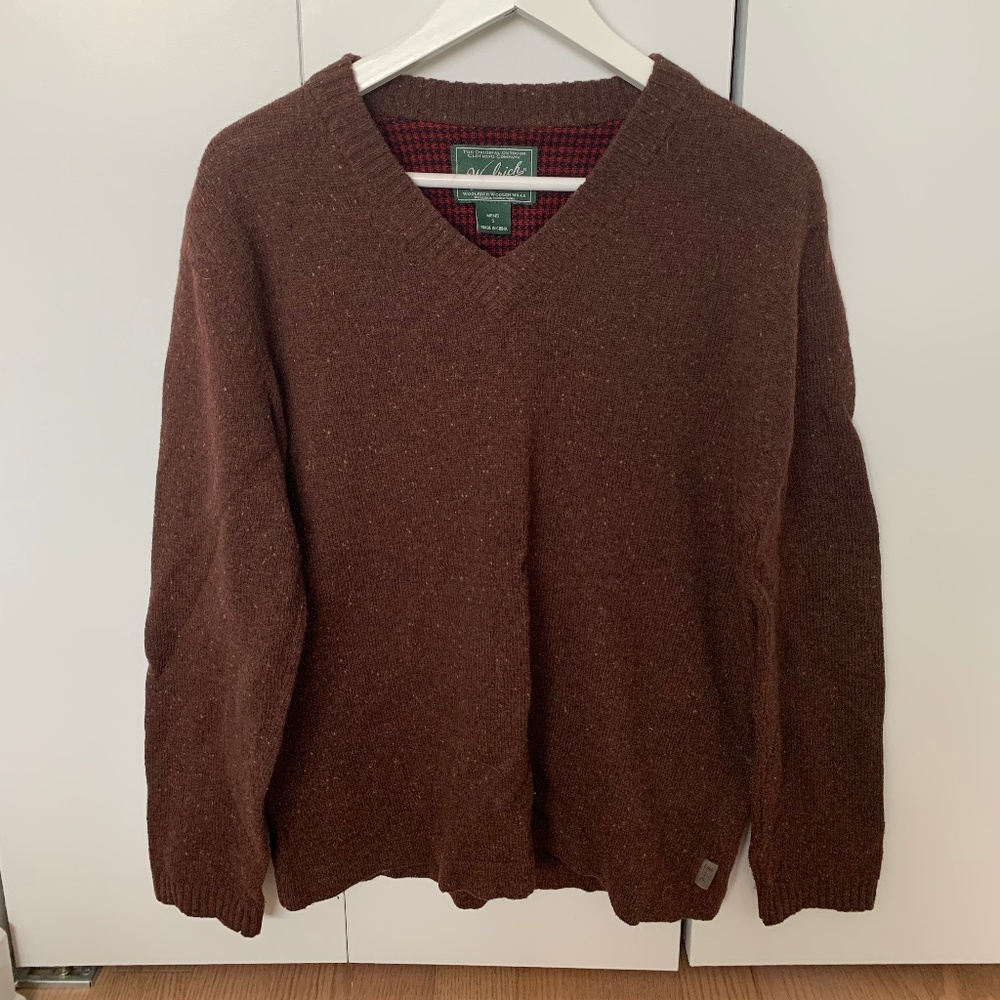 Woolrich mens wool v-neck sweater